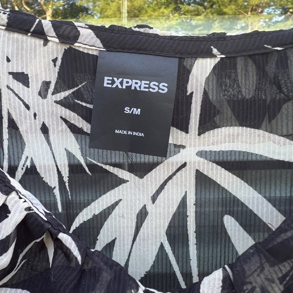 NWOT Express Palm Print Sheer Maxi Top - Picture 7 of 7